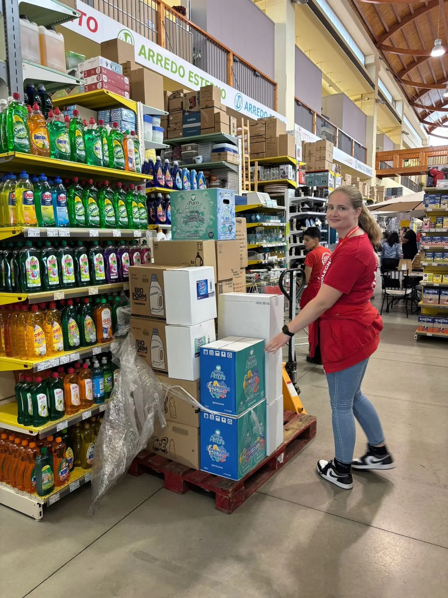 Auxiliaire de magasin — photo 1